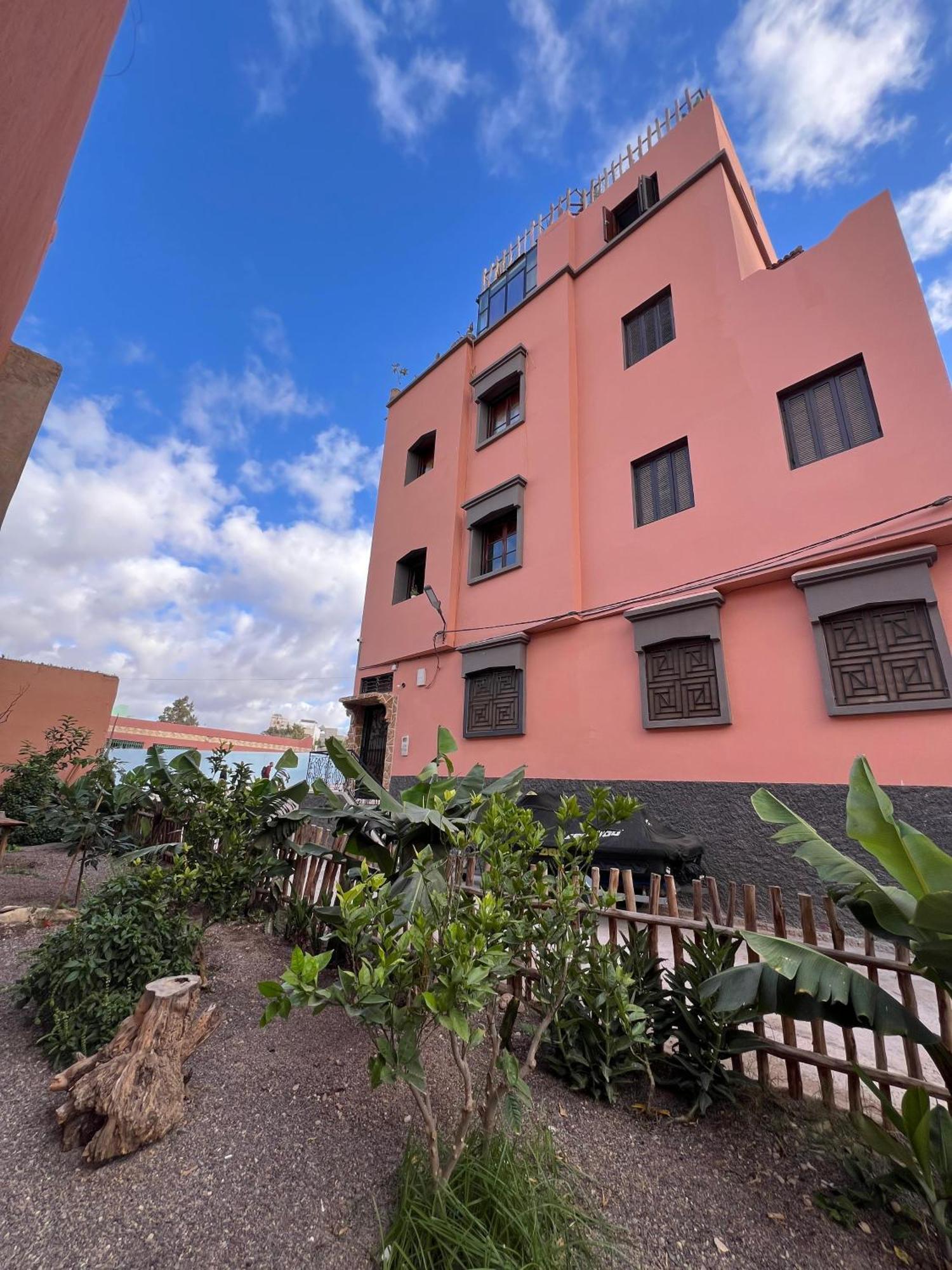 Berber Waves Surf House Hostel Tamraght Exterior photo